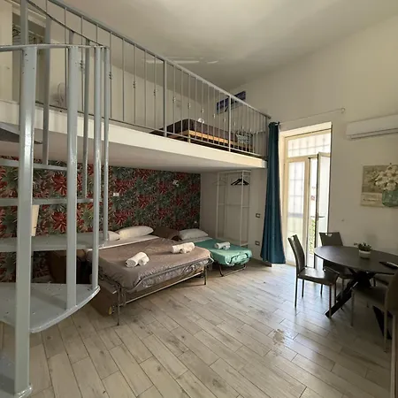 Centro-la Casa Di Lucio Nocleg ze śniadaniem Neapol