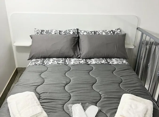 Oda ve Kahvaltı Centro-la Casa Di Lucio Napoli